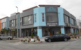 Pi Grand Hotel